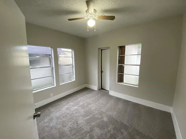 8213 E Erath St — Photo 7