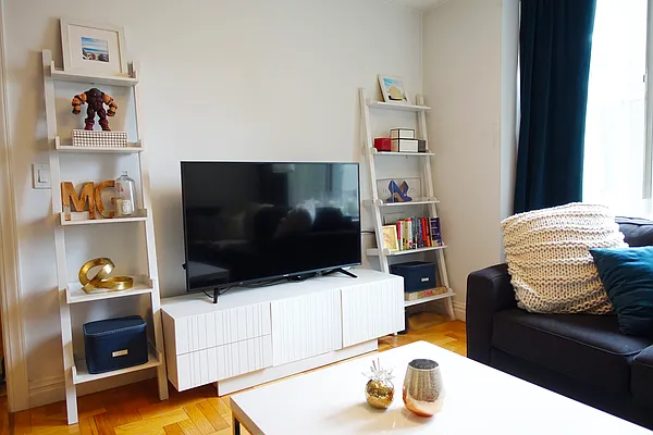 Rented by Peter Ashe | media 3