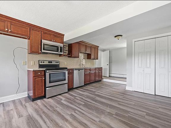 4th image of 10 Gena Ave #1