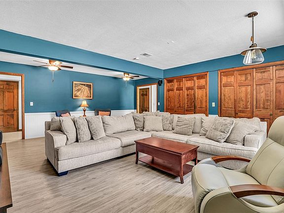 2nd image of 715 Cortez Dr