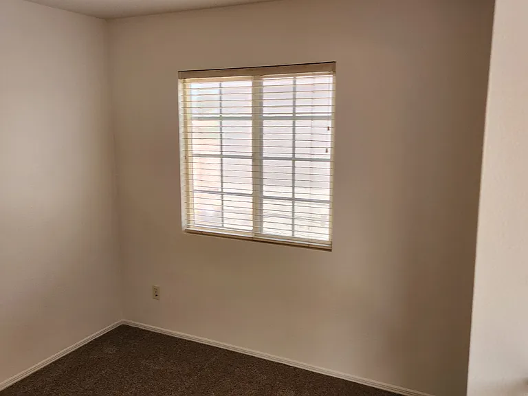 2721 W Estrella Dr — Photo 24