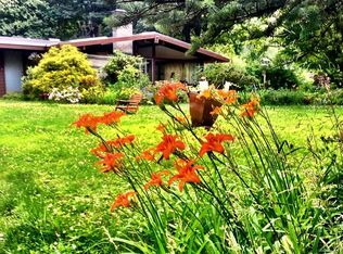 4 Kendal Common Rd, Weston, MA 02493