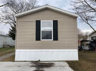 48575 Leafdale Ct, Shelby Township, MI 48317