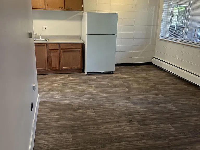 1255 Winona Ct #10 — Photo 10