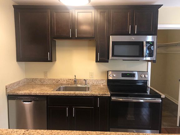 3rd image of 518 E 7th St APT 21