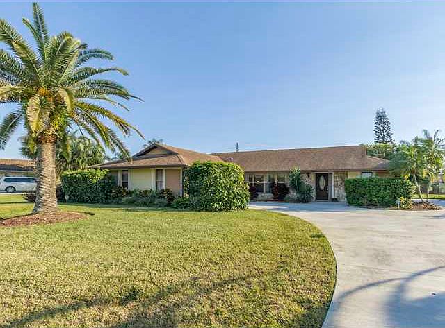 1st image of 2072 SE Allamanda Dr