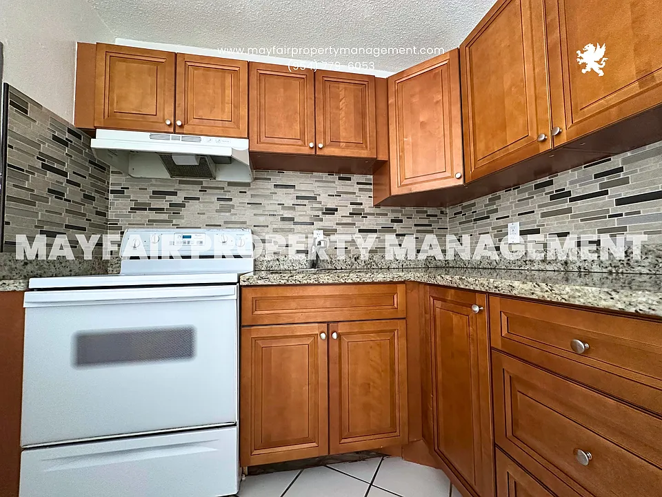 519 W Kalmia Dr #8