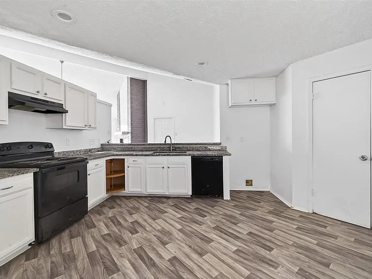 8203 Lone Quail Dr — Photo 15