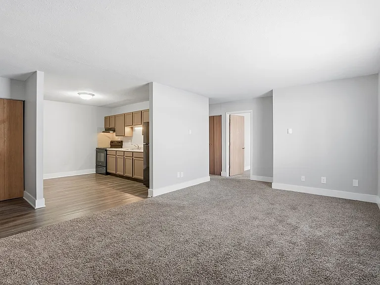 Hickory Creek Apartments — Photo 44