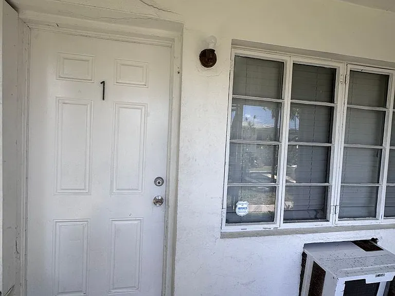 1735 Wiley St — Photo 11