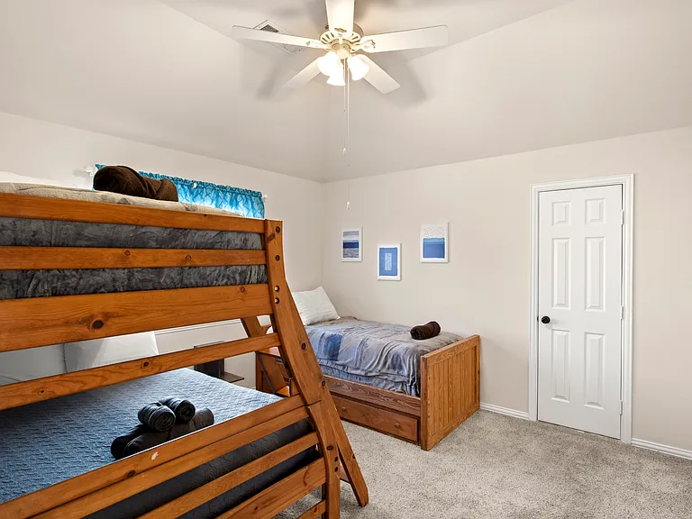 201 Barkley Dr — Photo 29