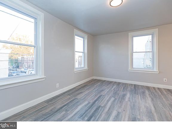 4th image of 2434 E Dauphin St #3F