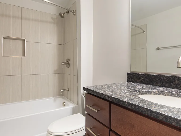 Riverview Lofts — Photo 15