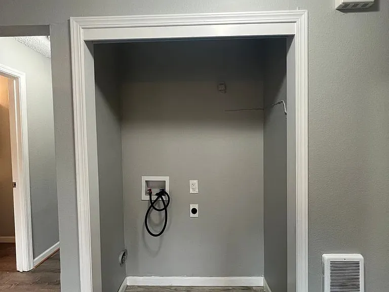 Briar Rose Apartments — Photo 20