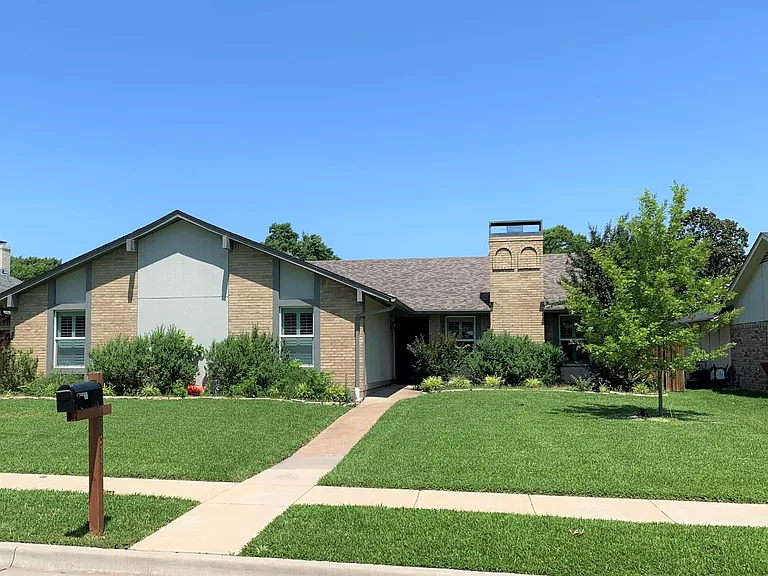 3317 Newkirk Dr — Photo 1