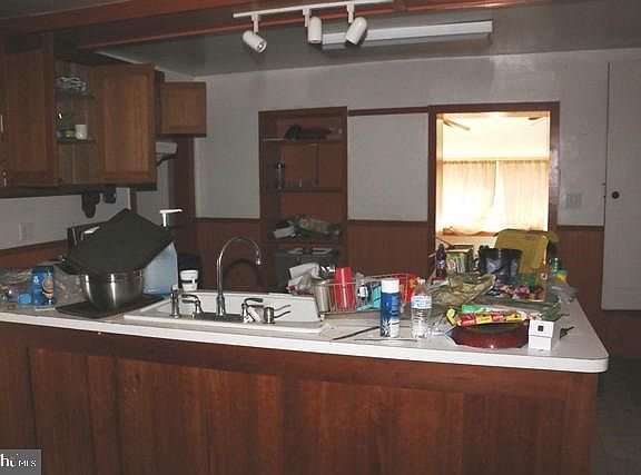 2nd image of 897 Orchard Ln