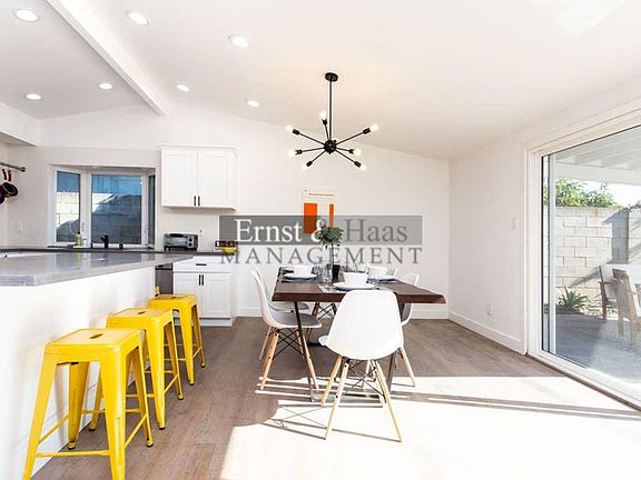 5th image of 7072 Van Buren Way