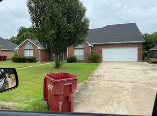571 Willow Cv, Paris, TX 75462
