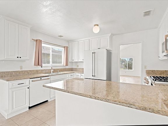 4th image of 1379 San Juan Rd
