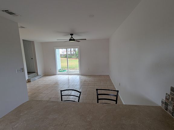 5th image of 244 Oxford Ct