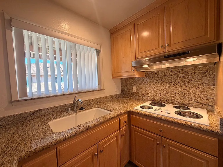 1156 Santa Clara St #9 — Photo 7