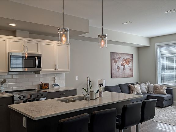 3rd image of 200 Grand Blvd #122