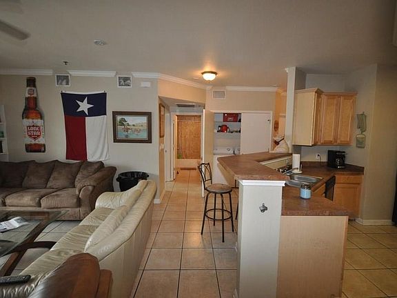 3rd image of 1023 W 24th St APT 801