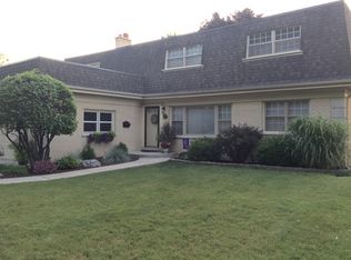 713 S Emerson St, Mount Prospect, IL
