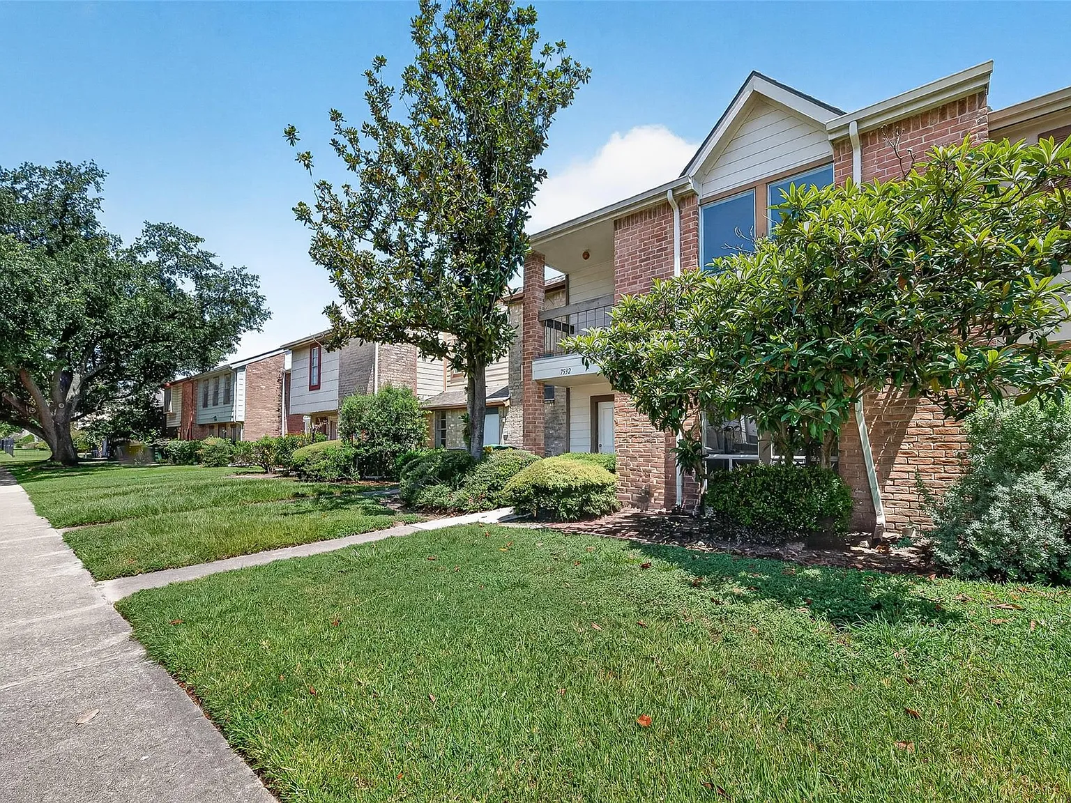 4 bed, 3.0 bath, 1670 sqft, $1,850 — Photo 4