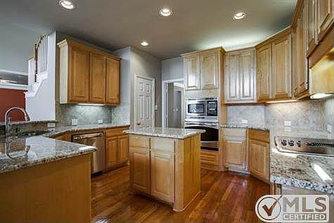 3rd image of 5008 Arbor Hollow Dr