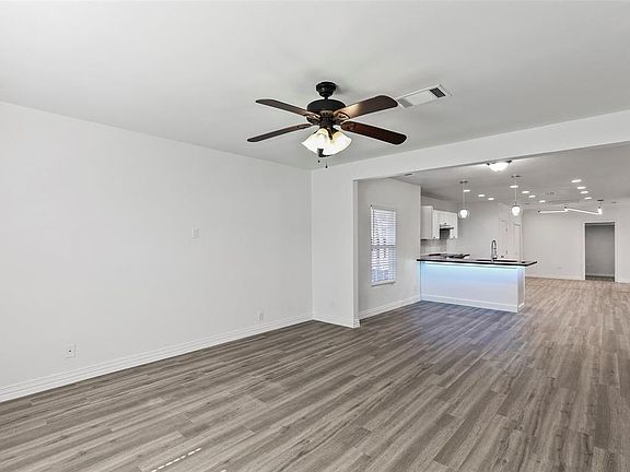 3rd image of 2047 E Ann Arbor Ave