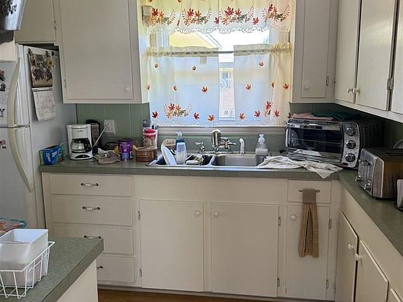 5th image of 305 S Lansdale Dr