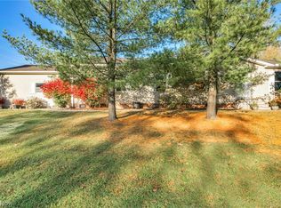 557 Chambers Rd, Chardon, OH 44024