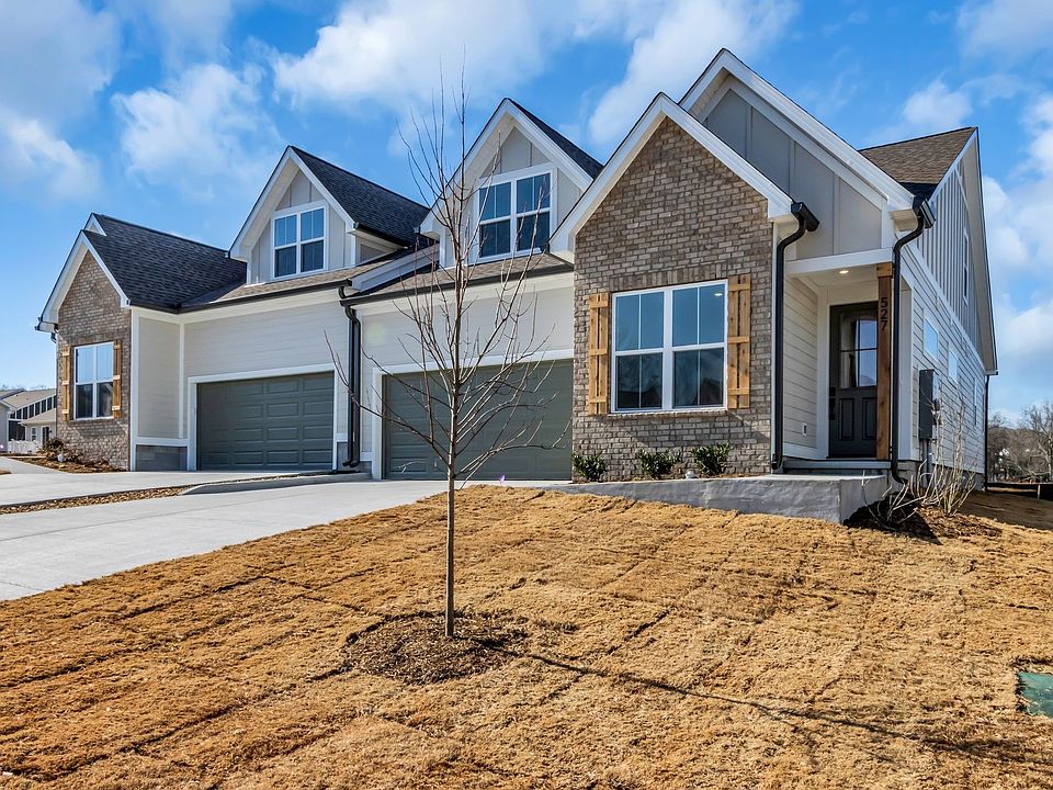 1st image of 527 Byres Ct
