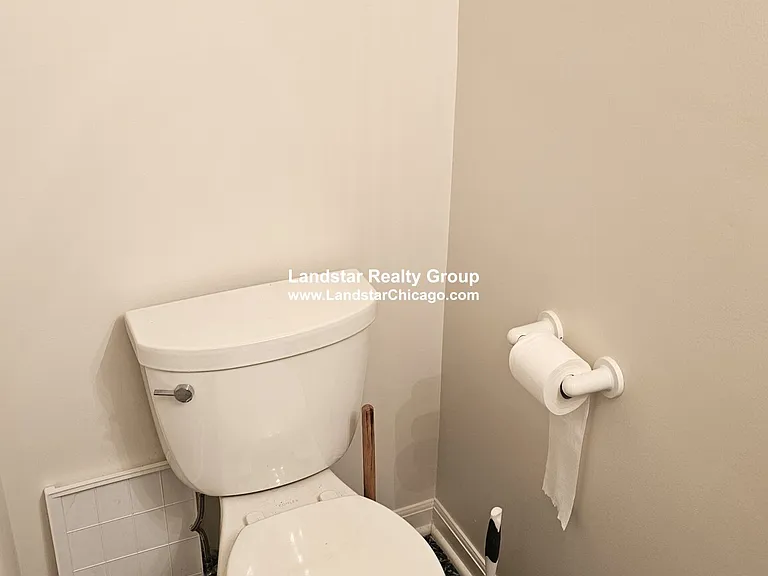 1427 N Wood St #1 — Photo 19