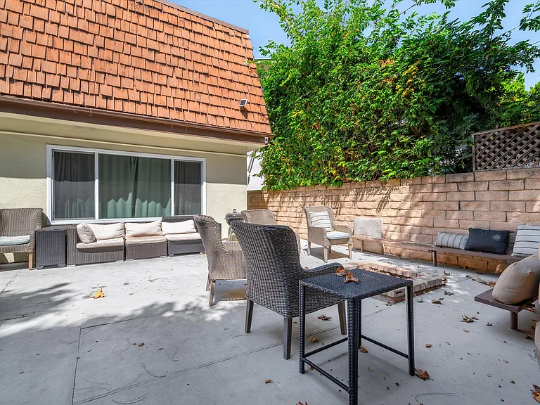 5400 Nagle Ave — Photo 39