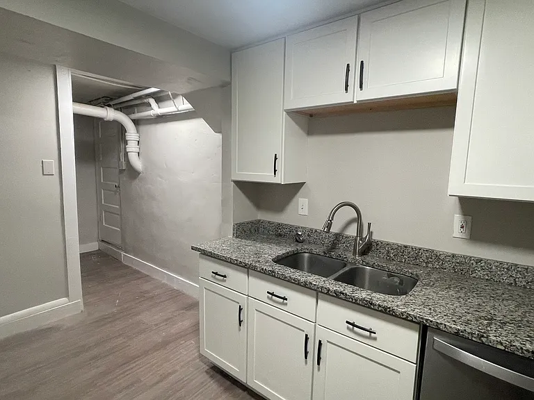 2144 N Vine St #BASEMENT — Photo 3