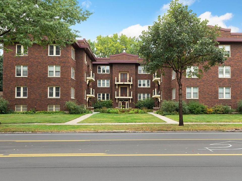 1st image of 127 Lexington Pkwy S APT 1