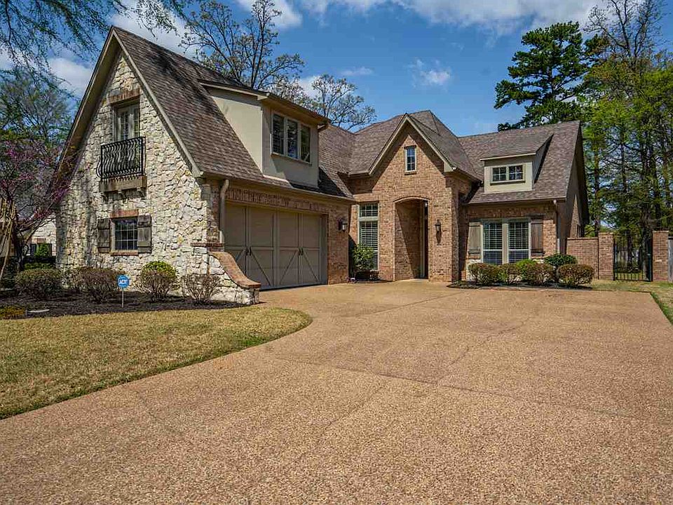 1st image of 1003 Riverwood Dr
