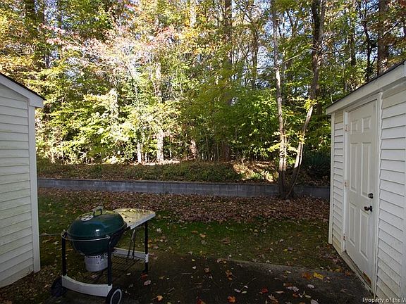 3rd image of 13 Priorslee Ln