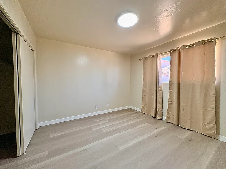 4572 Canoga St #B — Photo 8