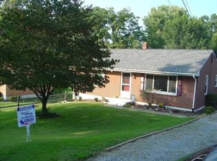 3430 Westmoreland Dr, Roanoke, VA 24018