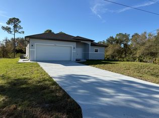 1906 Vesper Ct, Lehigh Acres, FL 33972