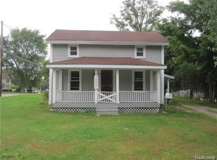320 Dean St, Milford, MI 48381