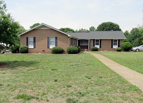 1st image of 1615 Spangler Dr
