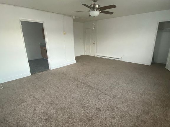 3rd image of 209 College Ave
