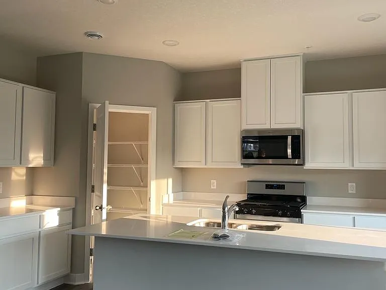 5020 Stable View Dr — Photo 4