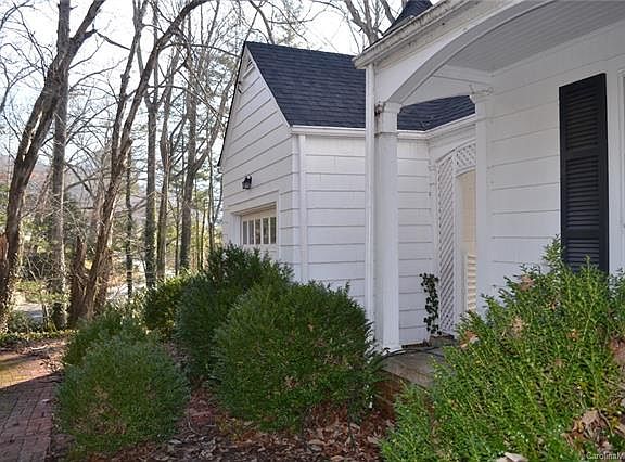 3rd image of 124 Greenview Dr
