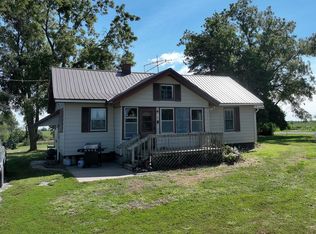 20421 520th St, Chariton, IA 50049