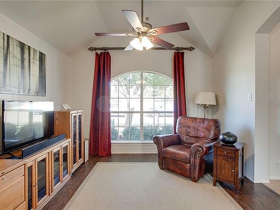 2nd image of 5309 Parkplace Dr